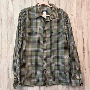Patagonia Men’s Organic Cotton Plaid Button Down Shirt Green Size XL